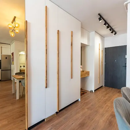 Mohost Roa - Elegant Retreat With Mountain View Appartement